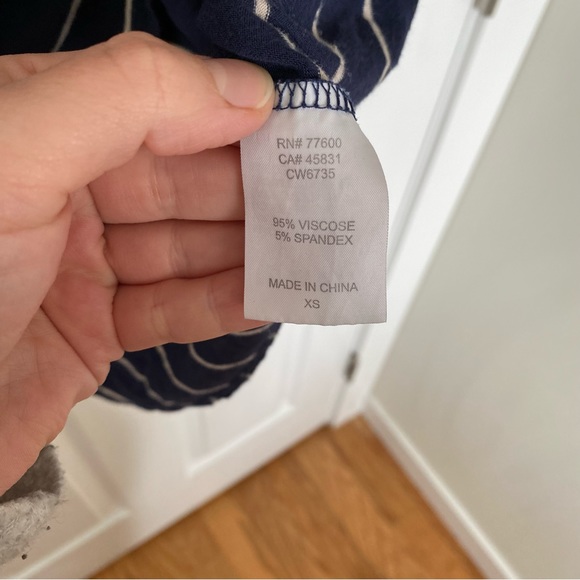 Chaser. Blue and white striped red with open back. - Picture 4 of 7